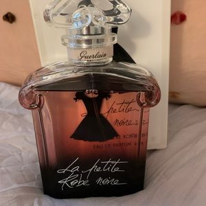 Guerlain La Petit Robe Noir perfume